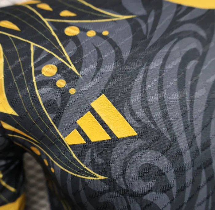 Real Madrid "Golden Wolf" Limited Jersey