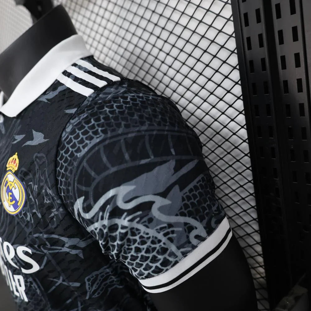 Real Madrid "Dragón Negro" Limited Jersey