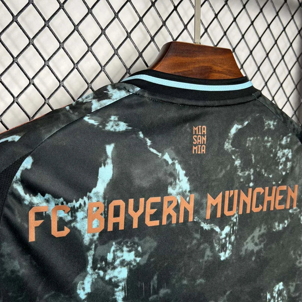2024/2025 Bayern Munchen Away Kit