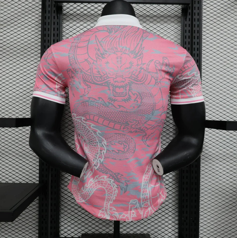 Real Madrid "Dragón Rosa" Limited Jersey