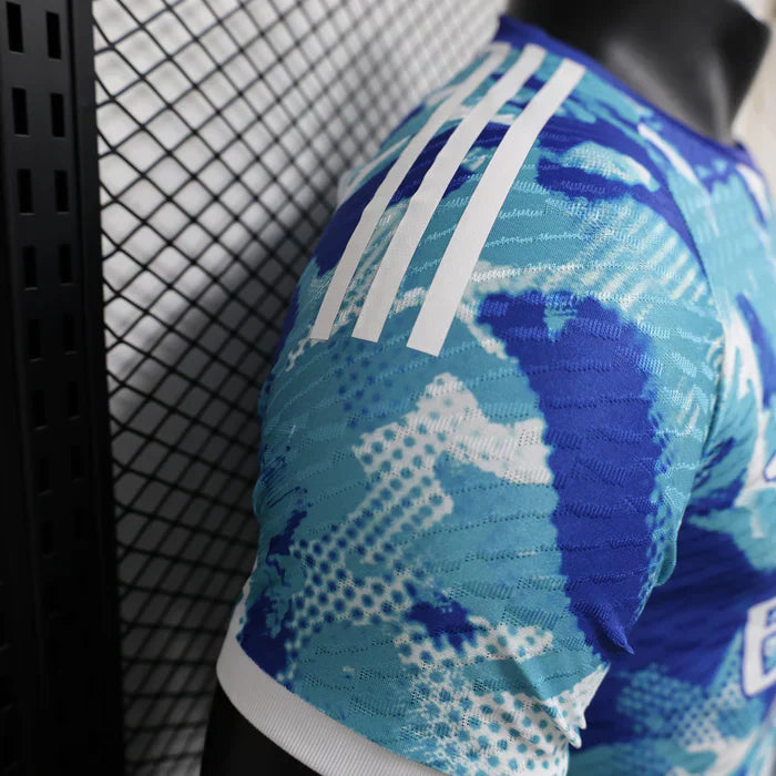 Real Madrid "The Signature" Limited Jersey